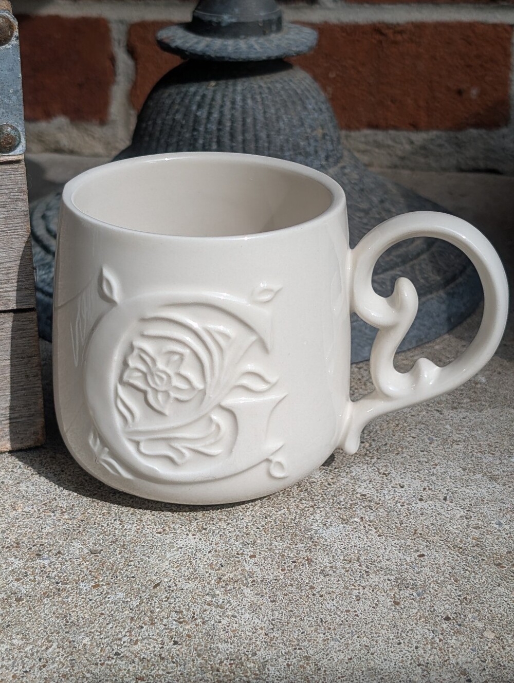 Mudpie  A-Z MUG "G" 16oz Ivory Coffee Mug Cup Letter G Monogram Scroll Embossed